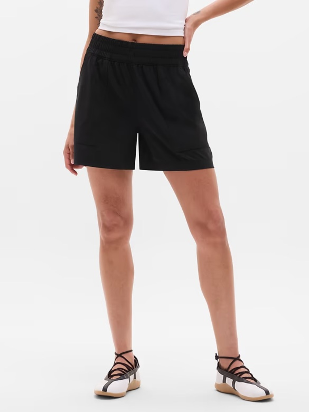 ATHLETA S Wayfind High Rise 5" Short Women’s Black Elastic-Waist Pull-On Shorts